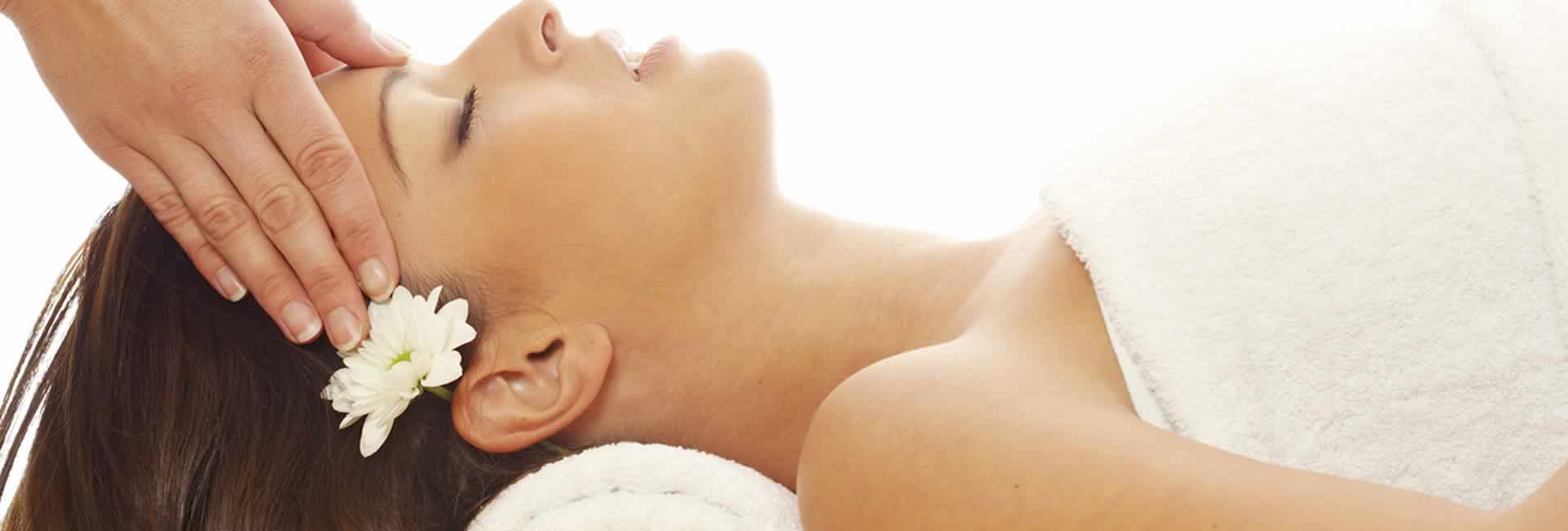 The added therapeutic benefits of essential oils during massage